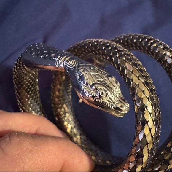 Stunning Scaled Snake Spiral Bracelet [Jewelry 068] - Picture 6 of 6